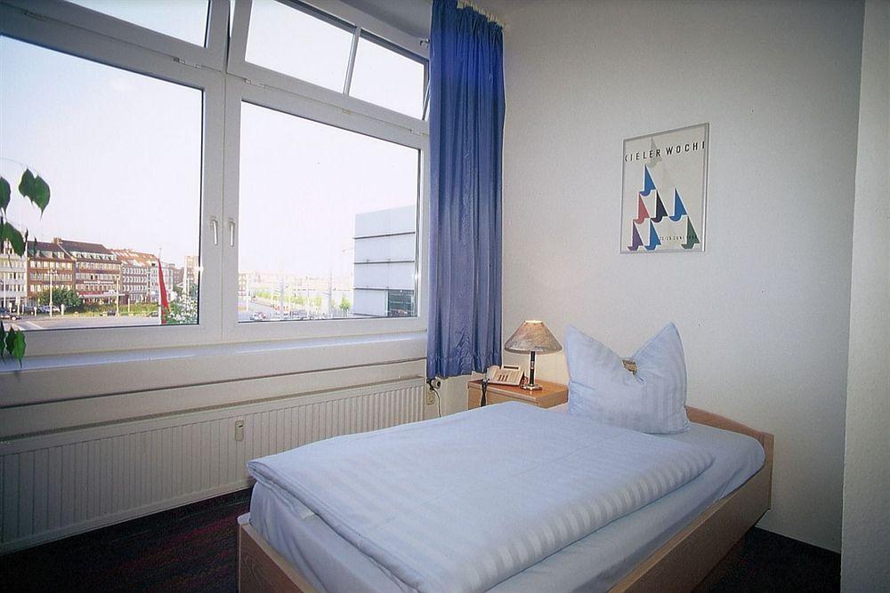 كيل Hotel Am Schwedenkai المظهر الخارجي الصورة