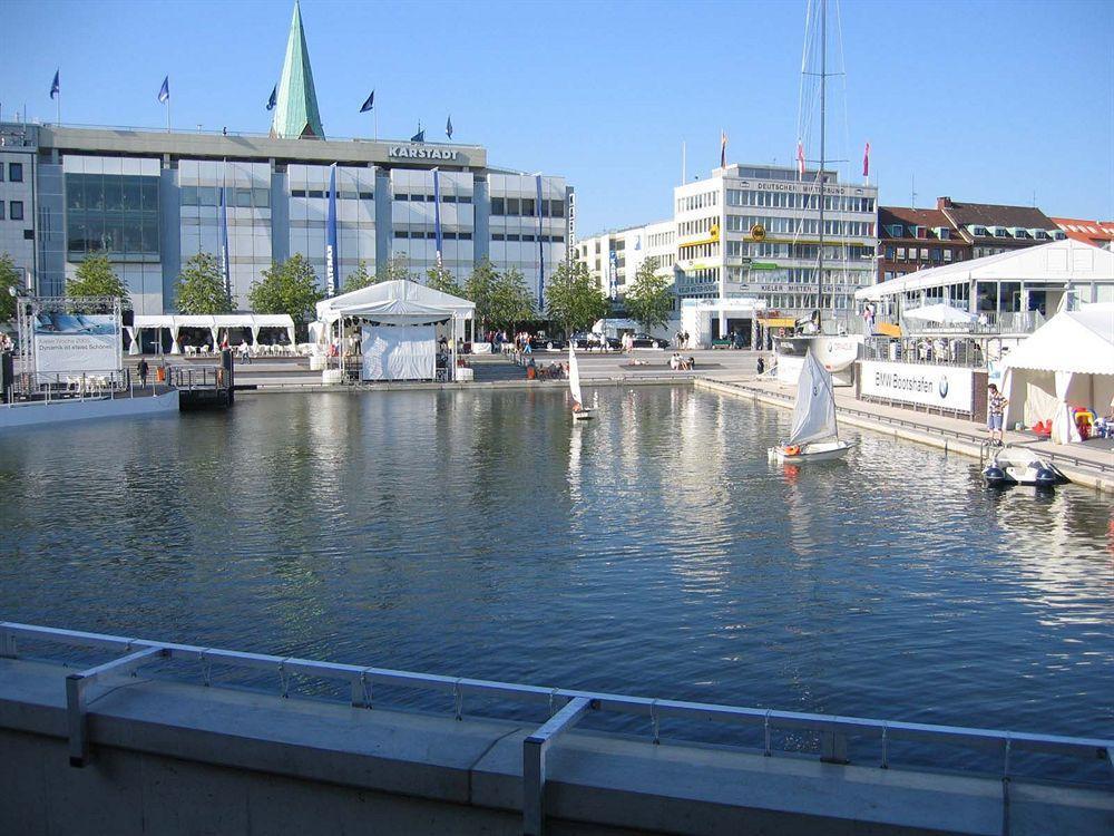 كيل Hotel Am Schwedenkai المظهر الخارجي الصورة